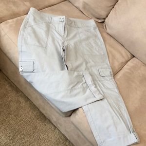 White House Black Market Grey Capri Cargo Pants Size 6